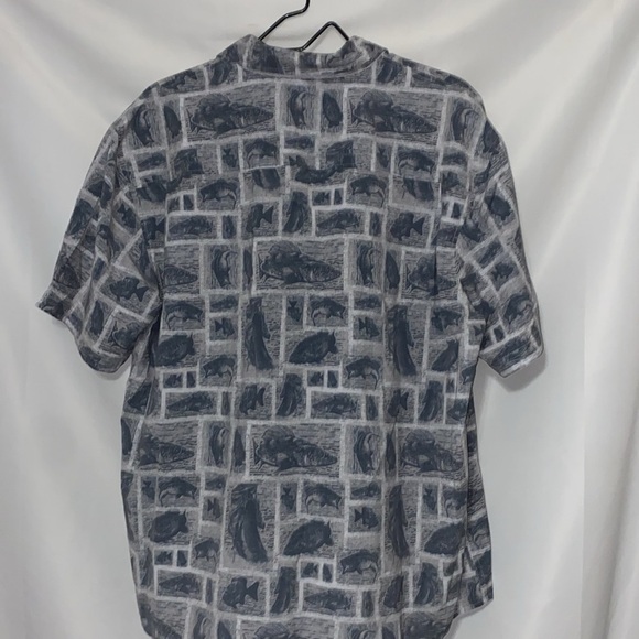 HUK FISHING MENS SIZE LARGE Gray Casual Button Down Shirt FISH DESIGN CLEAN - Picture 12 of 13